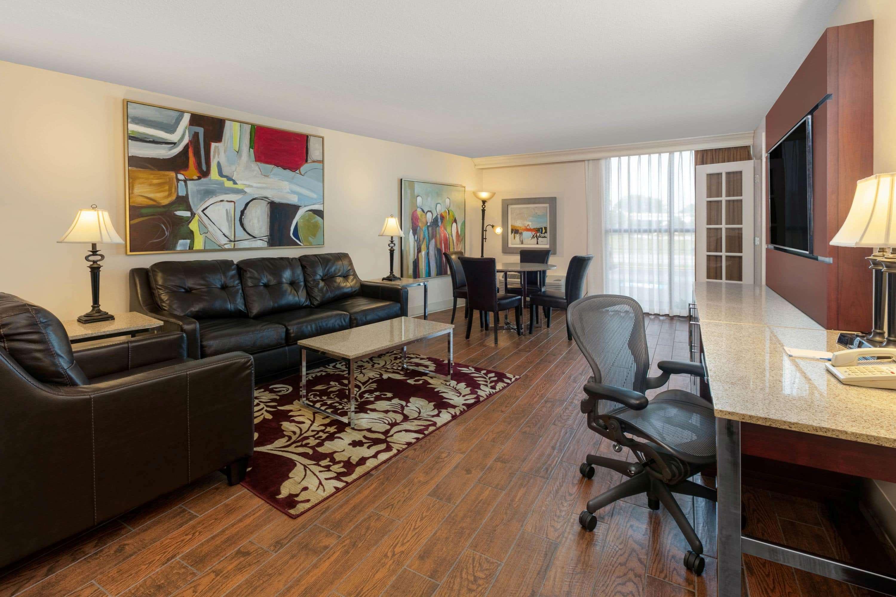 Wyndham Riverfront Hotel Литъл Рок Екстериор снимка