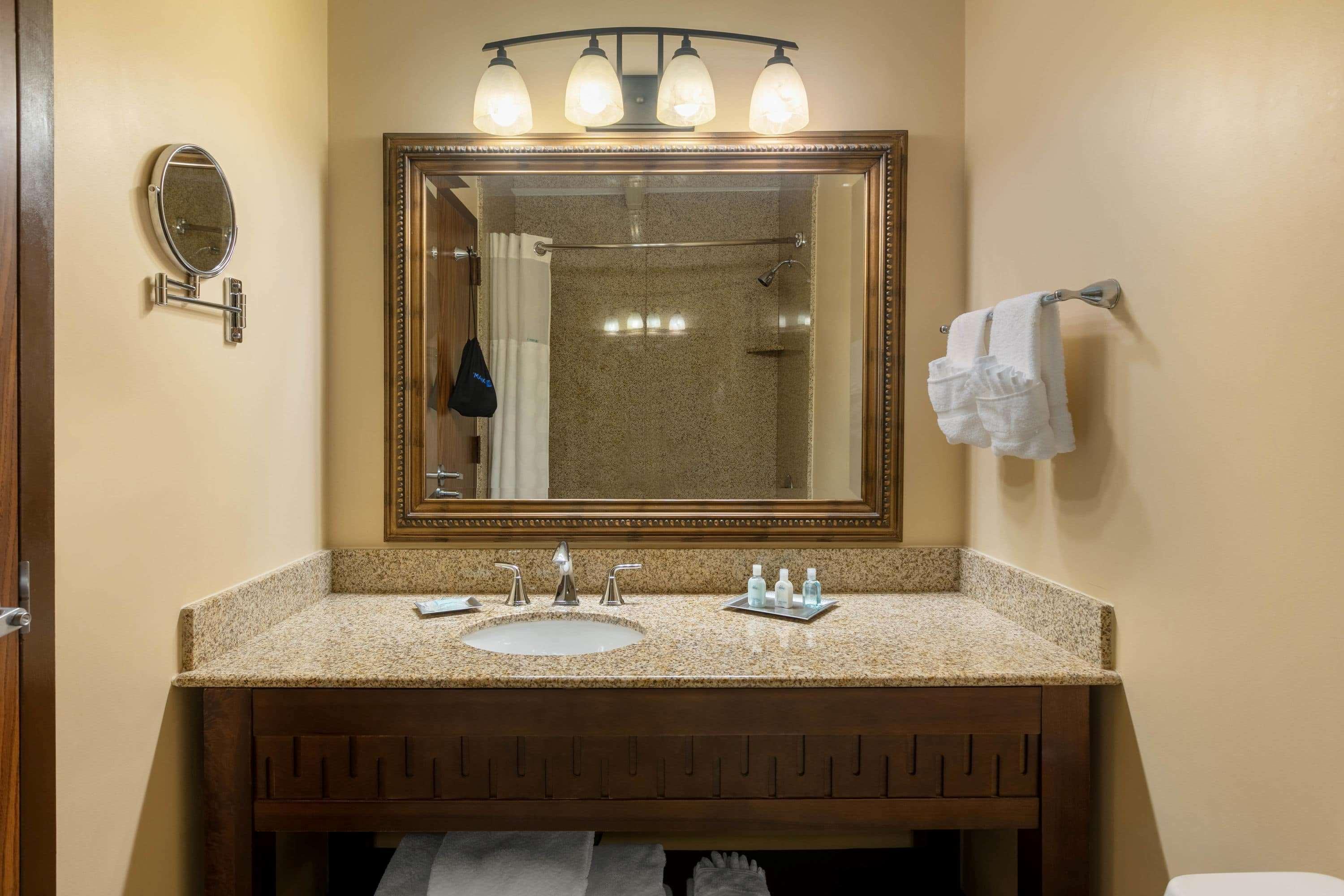 Wyndham Riverfront Hotel Литъл Рок Екстериор снимка