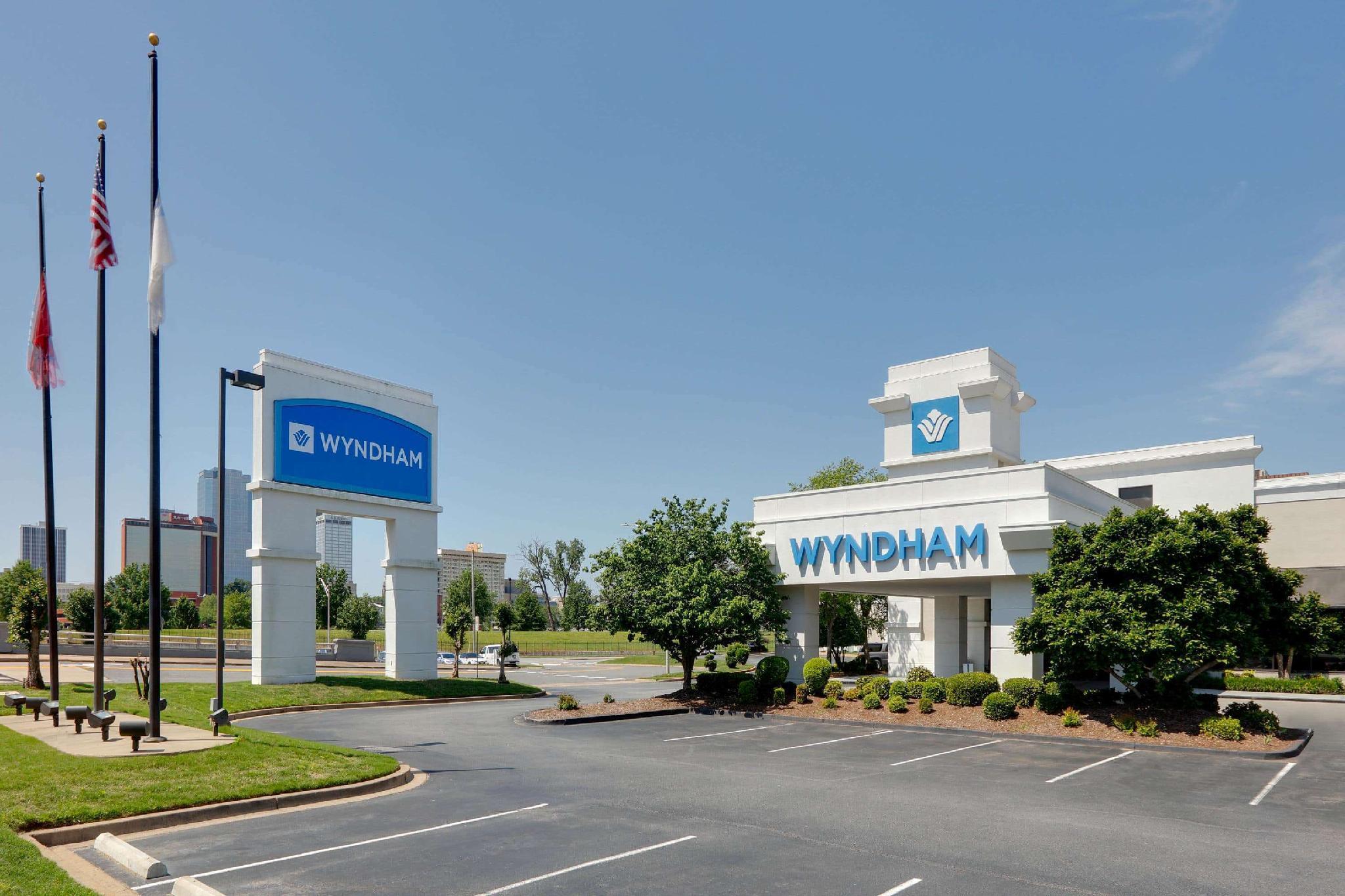 Wyndham Riverfront Hotel Литъл Рок Екстериор снимка
